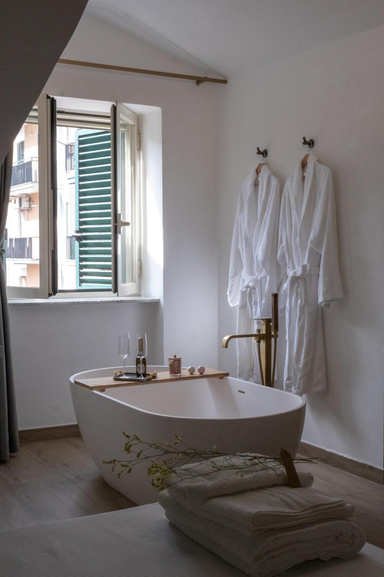 Coraline Deluxe Rooms Castellammare di Stabia Exteriör bild