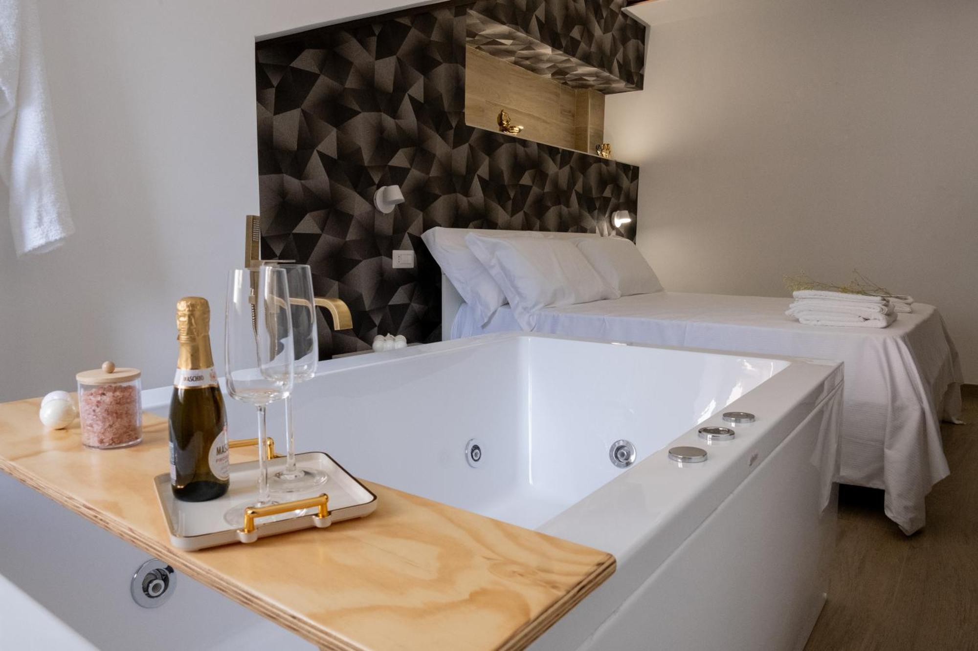 Coraline Deluxe Rooms Castellammare di Stabia Exteriör bild