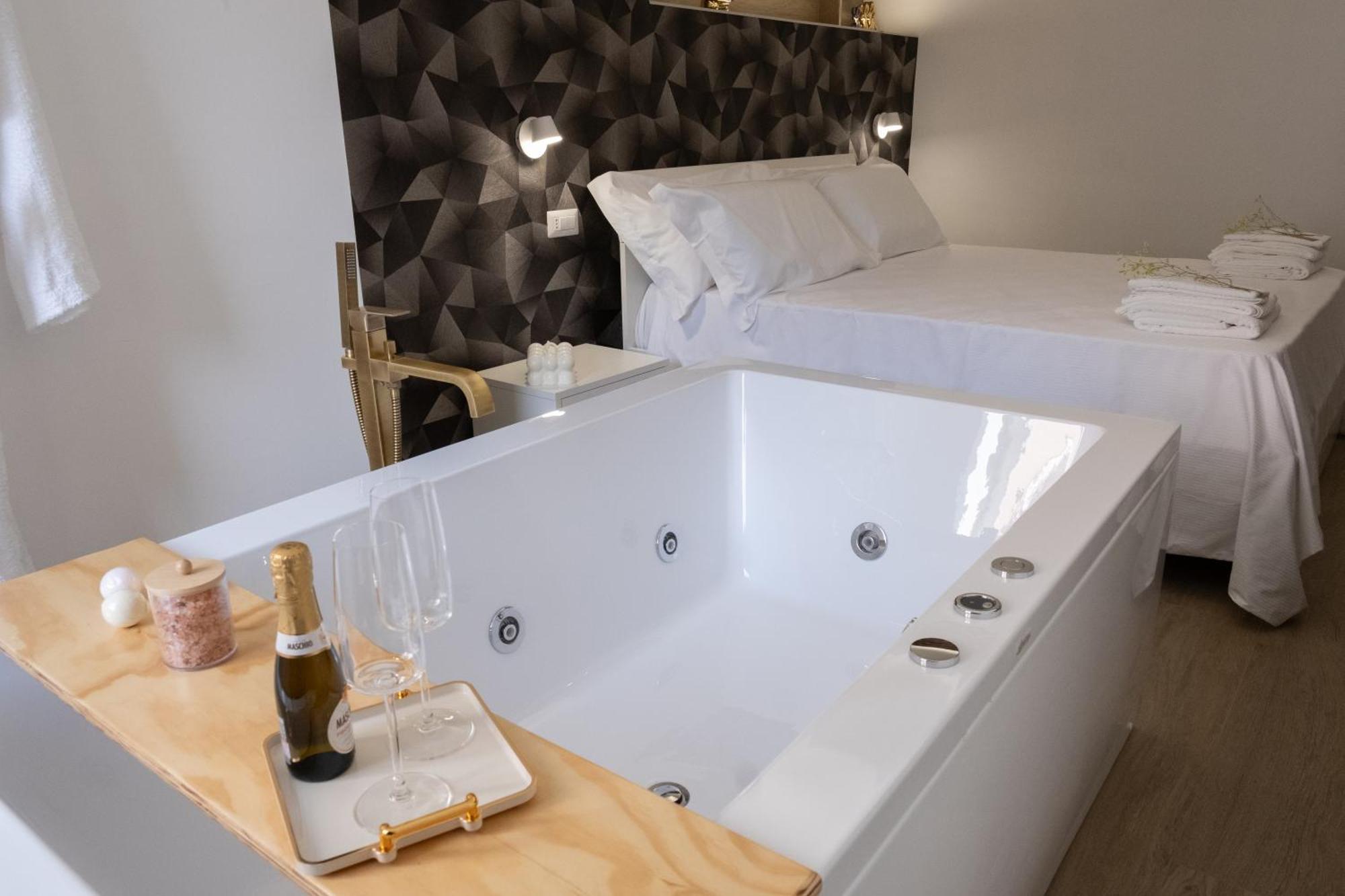 Coraline Deluxe Rooms Castellammare di Stabia Exteriör bild