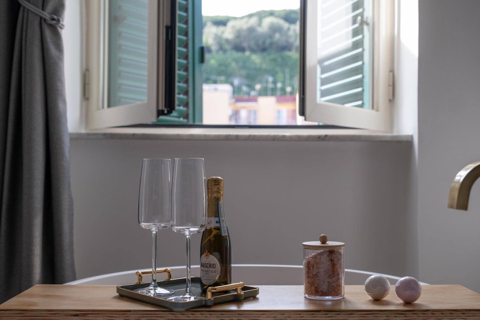 Coraline Deluxe Rooms Castellammare di Stabia Exteriör bild