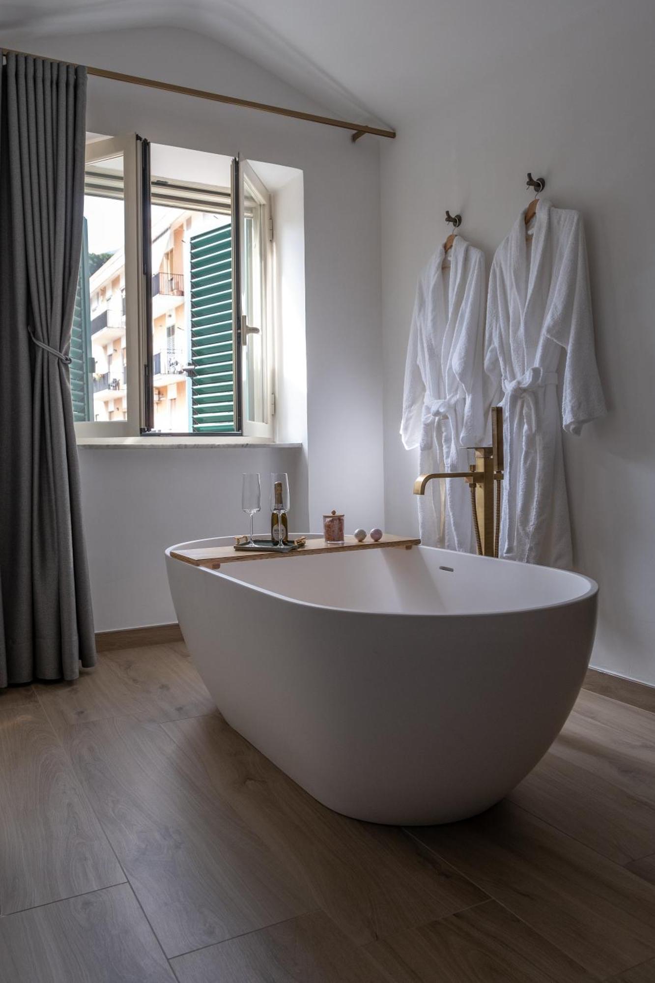 Coraline Deluxe Rooms Castellammare di Stabia Exteriör bild